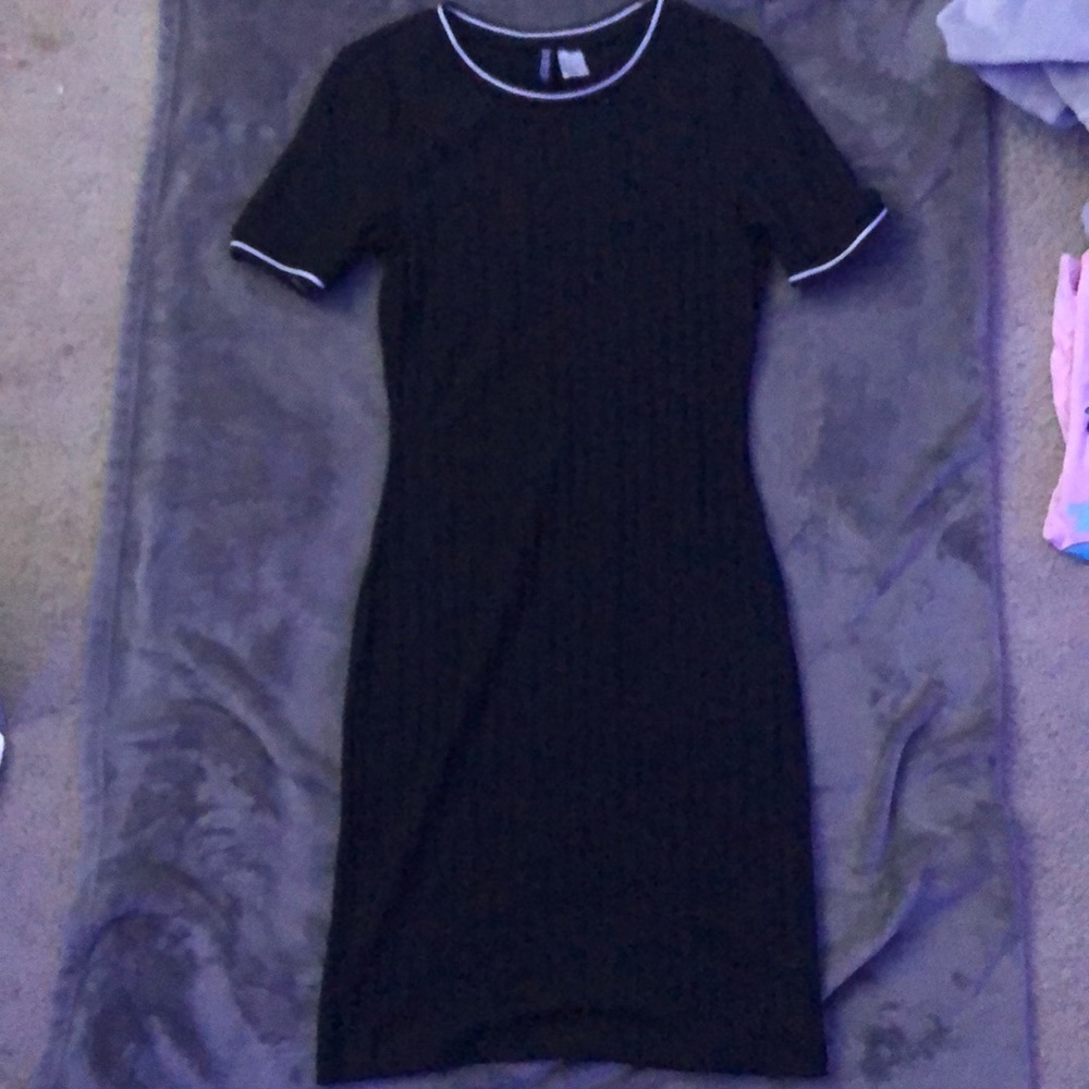 FOREVER 21 Black Bodycon Dress